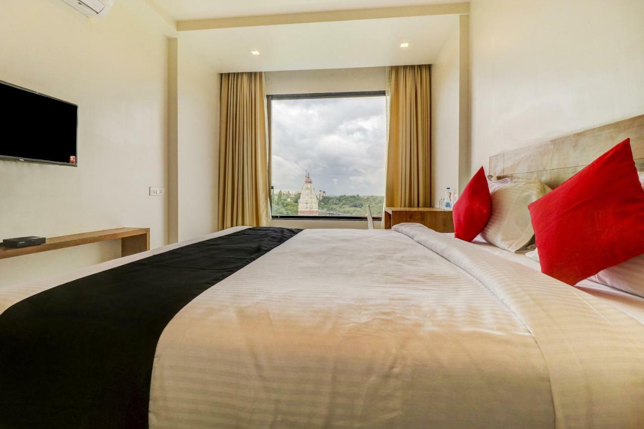 אאורנגבד Hotel The Orange Flag מראה חיצוני תמונה