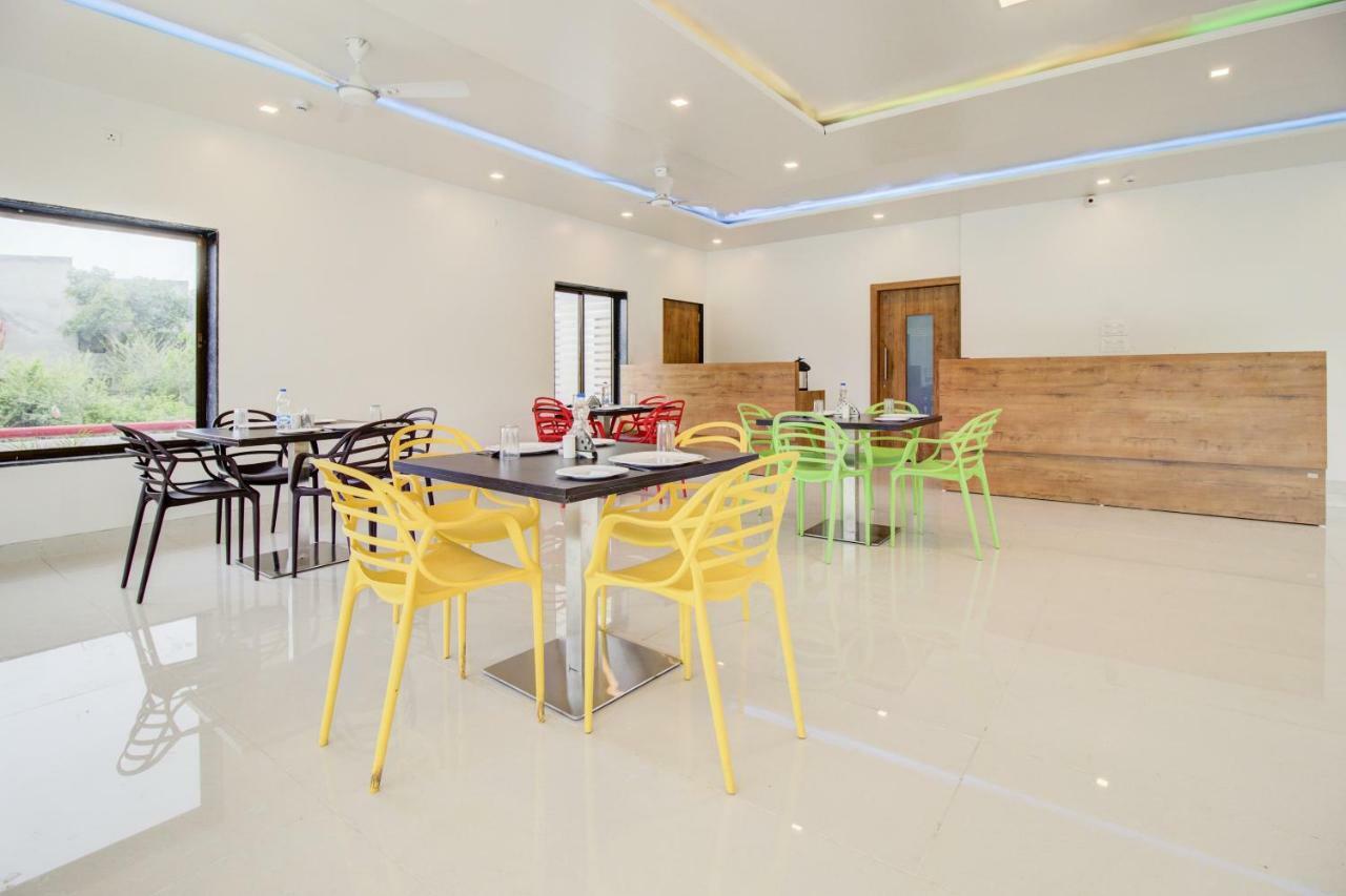 אאורנגבד Hotel The Orange Flag מראה חיצוני תמונה