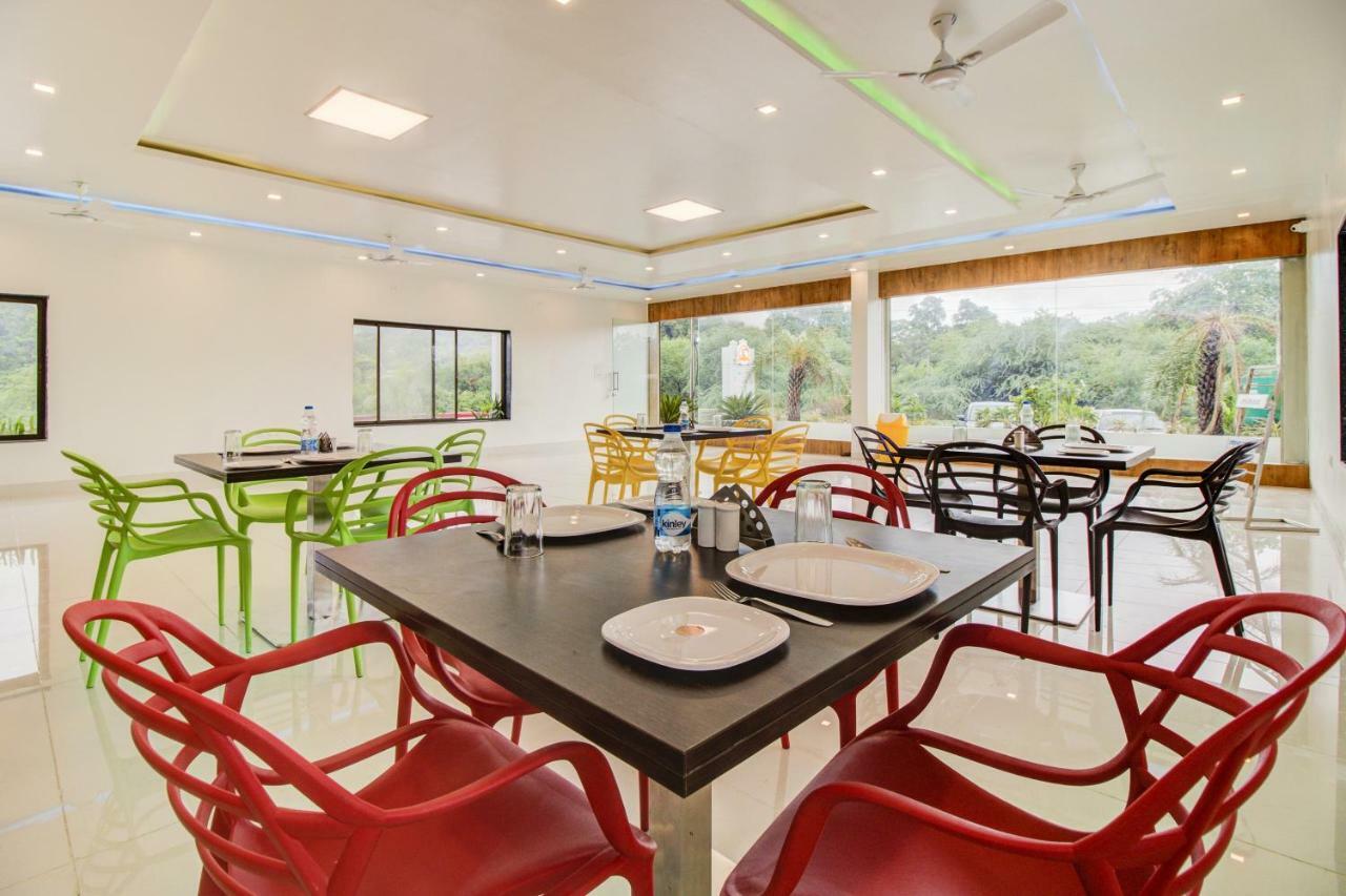 אאורנגבד Hotel The Orange Flag מראה חיצוני תמונה