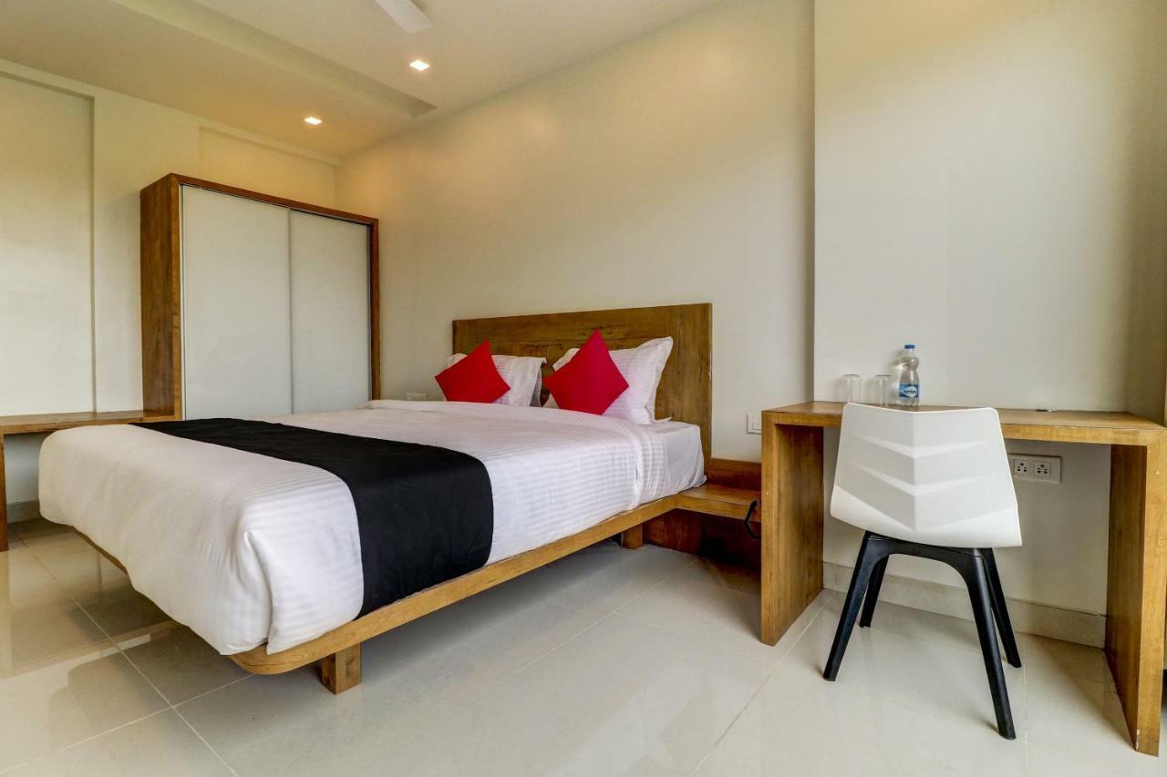 אאורנגבד Hotel The Orange Flag מראה חיצוני תמונה