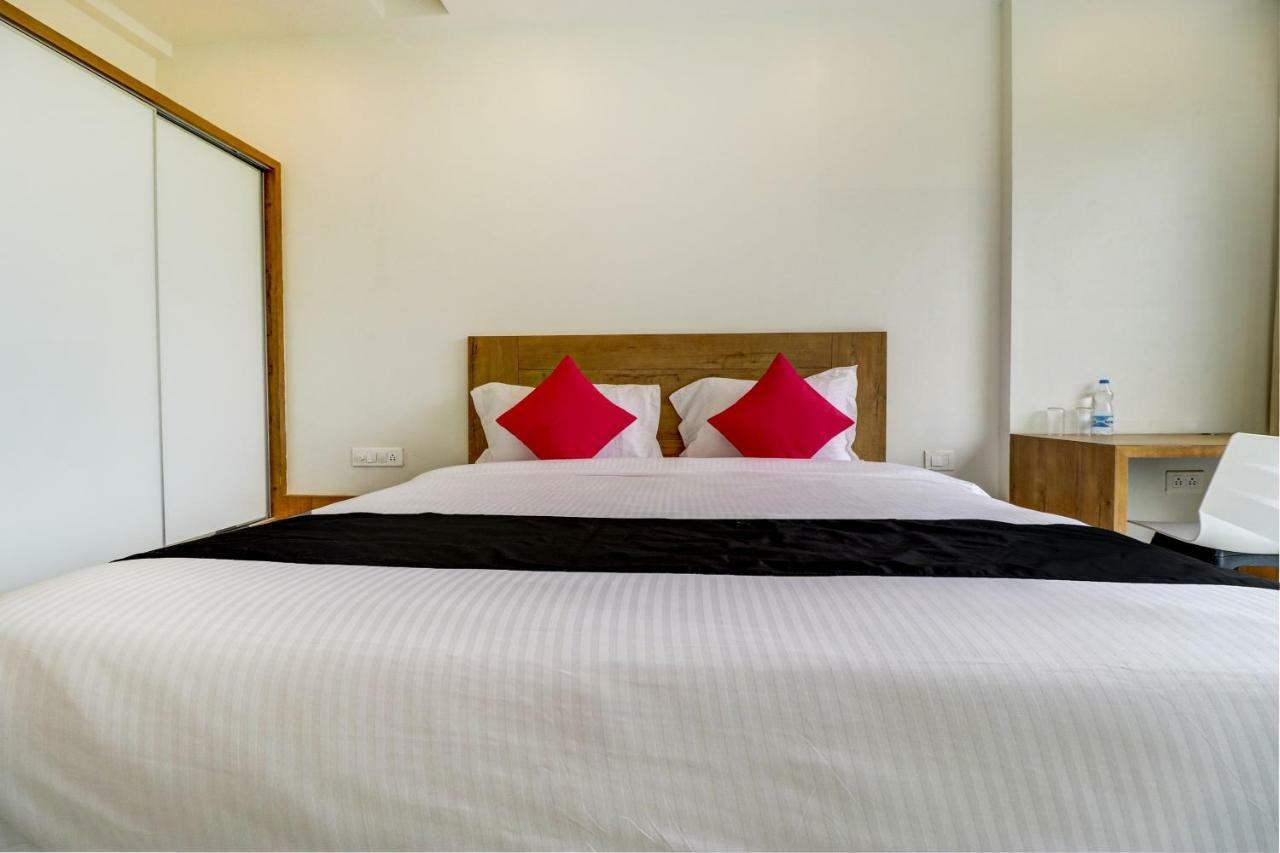 אאורנגבד Hotel The Orange Flag מראה חיצוני תמונה