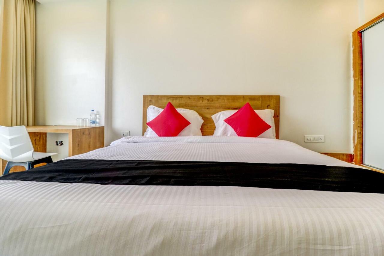 אאורנגבד Hotel The Orange Flag מראה חיצוני תמונה