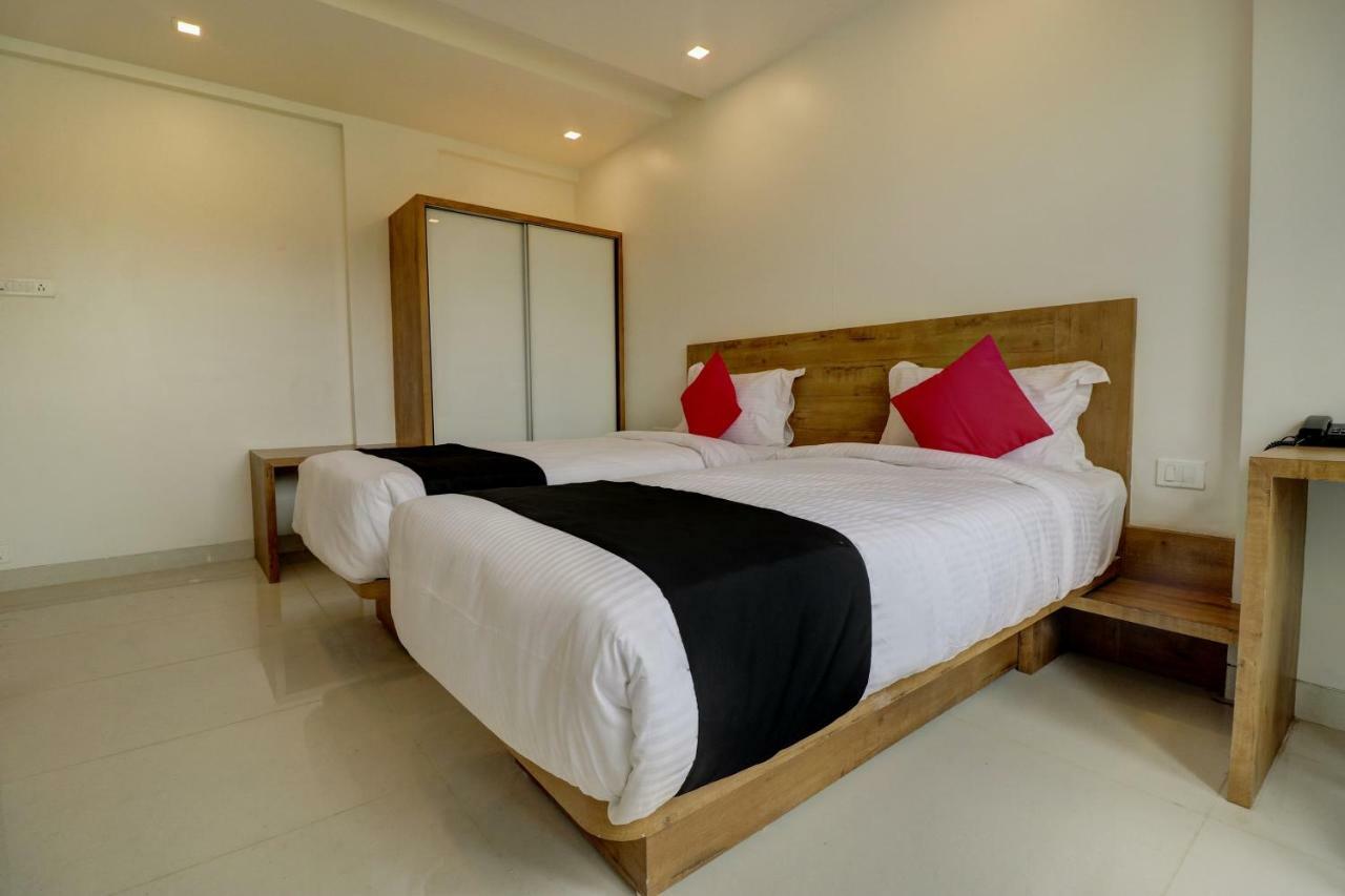 אאורנגבד Hotel The Orange Flag מראה חיצוני תמונה